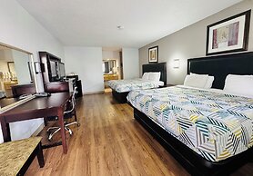 Red Carpet Inn Norwalk