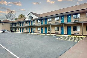 Red Carpet Inn Norwalk