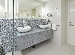 Crowne Plaza Copenhagen Towers by IHG