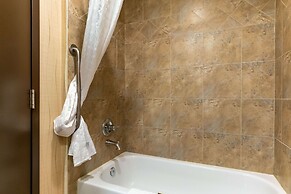 Best Western Plus South Edmonton Inn & Suites