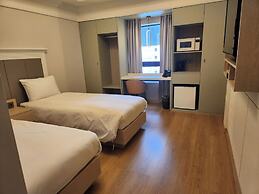 Charis Hotel