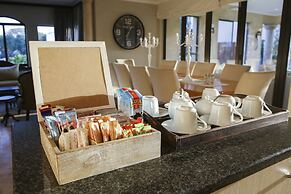 Super Tubes Guesthouse