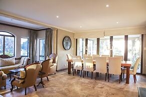 Super Tubes Guesthouse