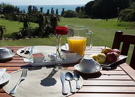 Super Tubes Guesthouse