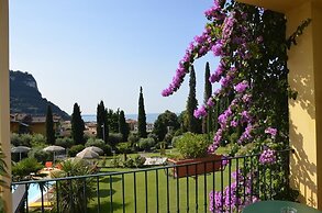 Villa Madrina Lovely and Dynamic Hotel