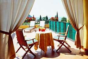 Villa Madrina Lovely and Dynamic Hotel