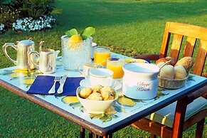 Villa Madrina Lovely and Dynamic Hotel