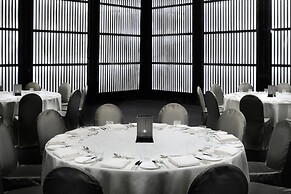 Armani Hotel Dubai, Burj Khalifa