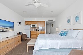 Beach House Inn & Suites