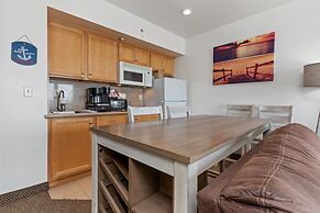 Beach House Inn & Suites