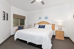 Beach House Inn & Suites