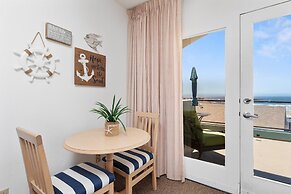 Beach House Inn & Suites