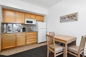 Beach House Inn & Suites