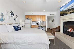 Beach House Inn & Suites