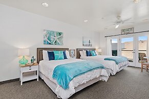 Beach House Inn & Suites