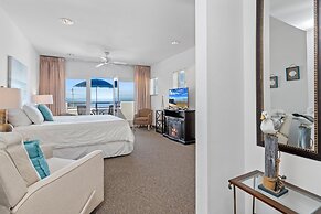 Beach House Inn & Suites