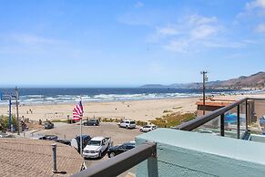 Beach House Inn & Suites