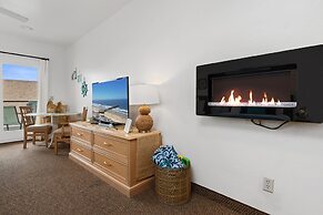 Beach House Inn & Suites