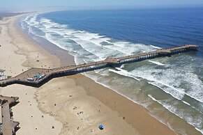 Beach House Inn & Suites