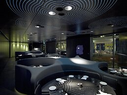 The Met Hotel, a member of Design Hotels