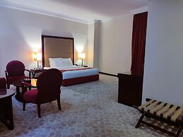 Grand Regal Hotel