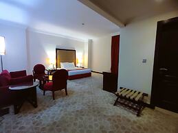Grand Regal Hotel
