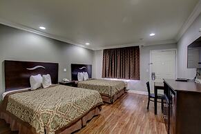 West Coast Inn - Near Gem Theatre