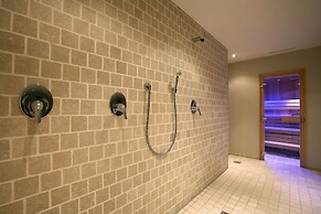 Banyan Hotel