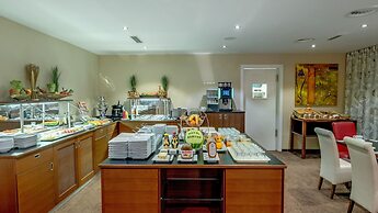 Banyan Hotel