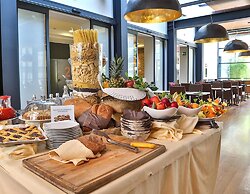 Best Western Falck Village Hotel