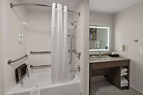 Comfort Suites Columbus East Broad