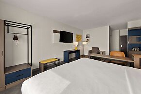 Comfort Suites Columbus East Broad