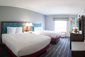 Hampton Inn & Suites Dallas/Lewisville-Vista Ridge Mall, TX