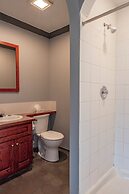 Tiki Shores Inn & Suites