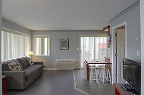 Tiki Shores Inn & Suites