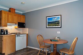 Tiki Shores Inn & Suites