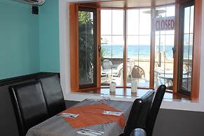 Tiki Shores Inn & Suites