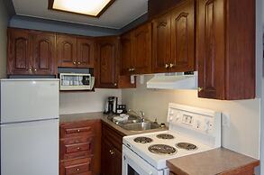 Tiki Shores Inn & Suites