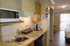 Tiki Shores Inn & Suites