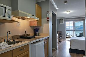 Tiki Shores Inn & Suites