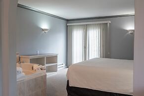 Tiki Shores Inn & Suites