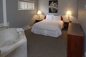 Tiki Shores Inn & Suites