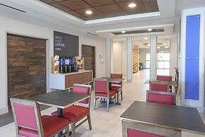 Holiday Inn Express Hotel & Suites Richwood-Cincinnati South by IHG