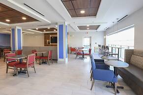 Holiday Inn Express Hotel & Suites Richwood-Cincinnati South by IHG