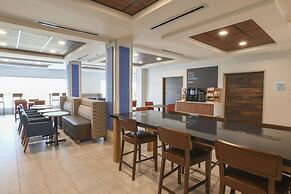 Holiday Inn Express Hotel & Suites Richwood-Cincinnati South by IHG