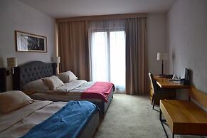 Great Polonia The Granary La Suite Hotel