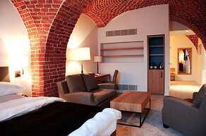 Great Polonia The Granary La Suite Hotel