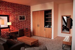 Great Polonia The Granary La Suite Hotel