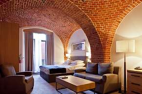 Great Polonia The Granary La Suite Hotel