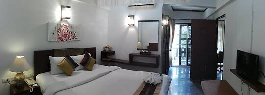 Rainforest Chiangmai Hotel